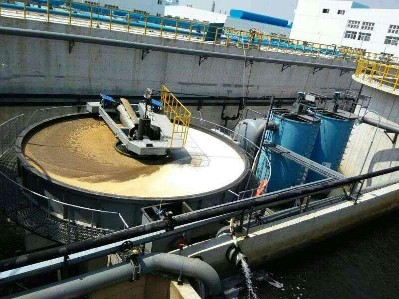 為什么聚丙烯酰胺處理污水時(shí)出現(xiàn)泡沫？